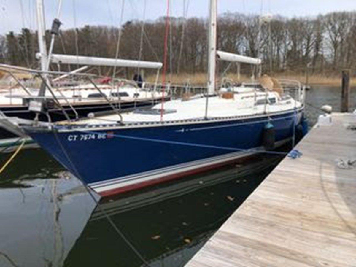 Buy a yacht 1988 C&C AC41 - C & C YACHTS