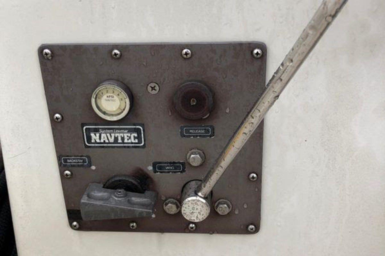 Buy a yacht 1988 C&C AC41