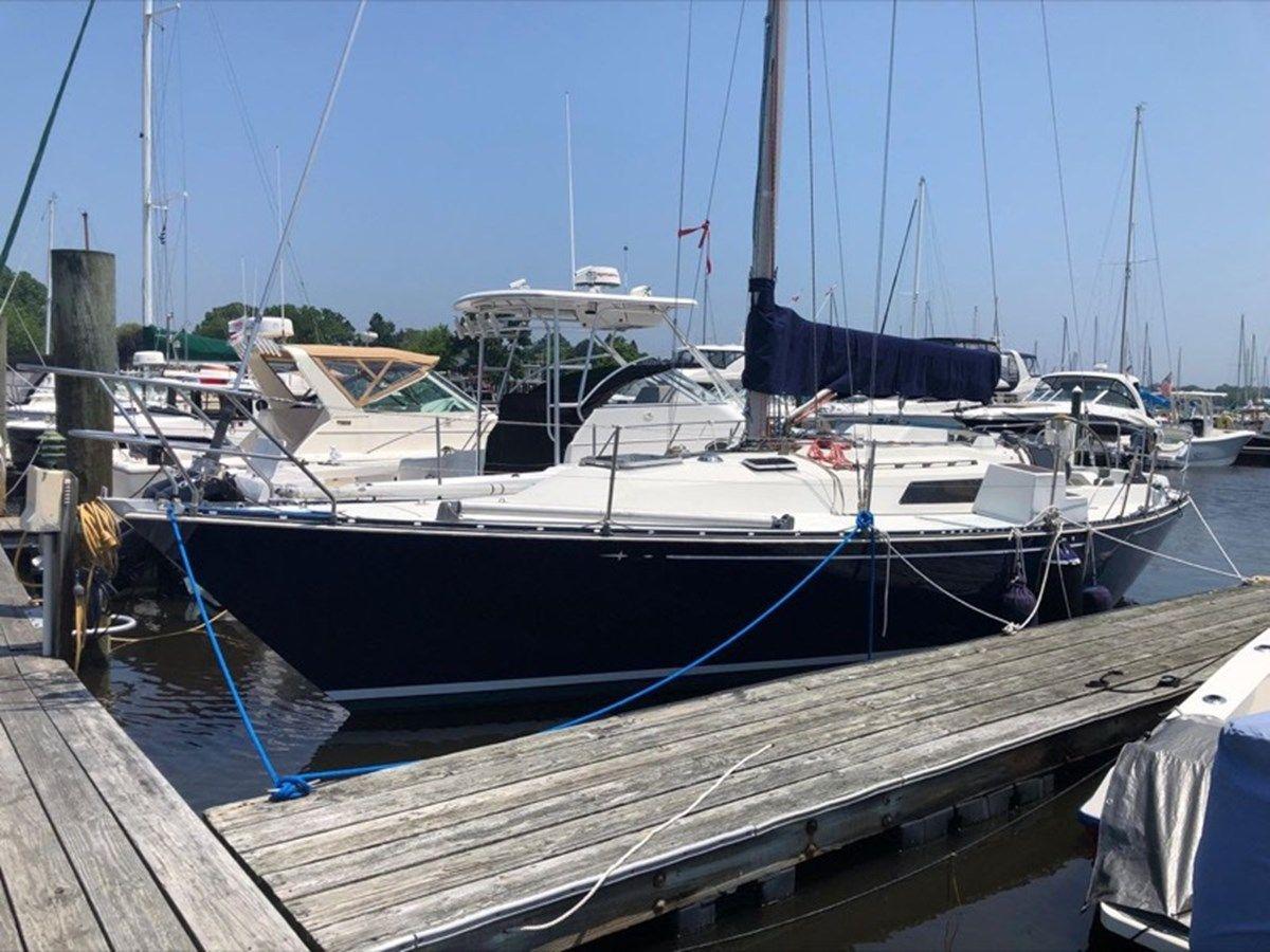 Купить яхту INDIGO - C&C YACHTS в Shestakov Yacht Sales