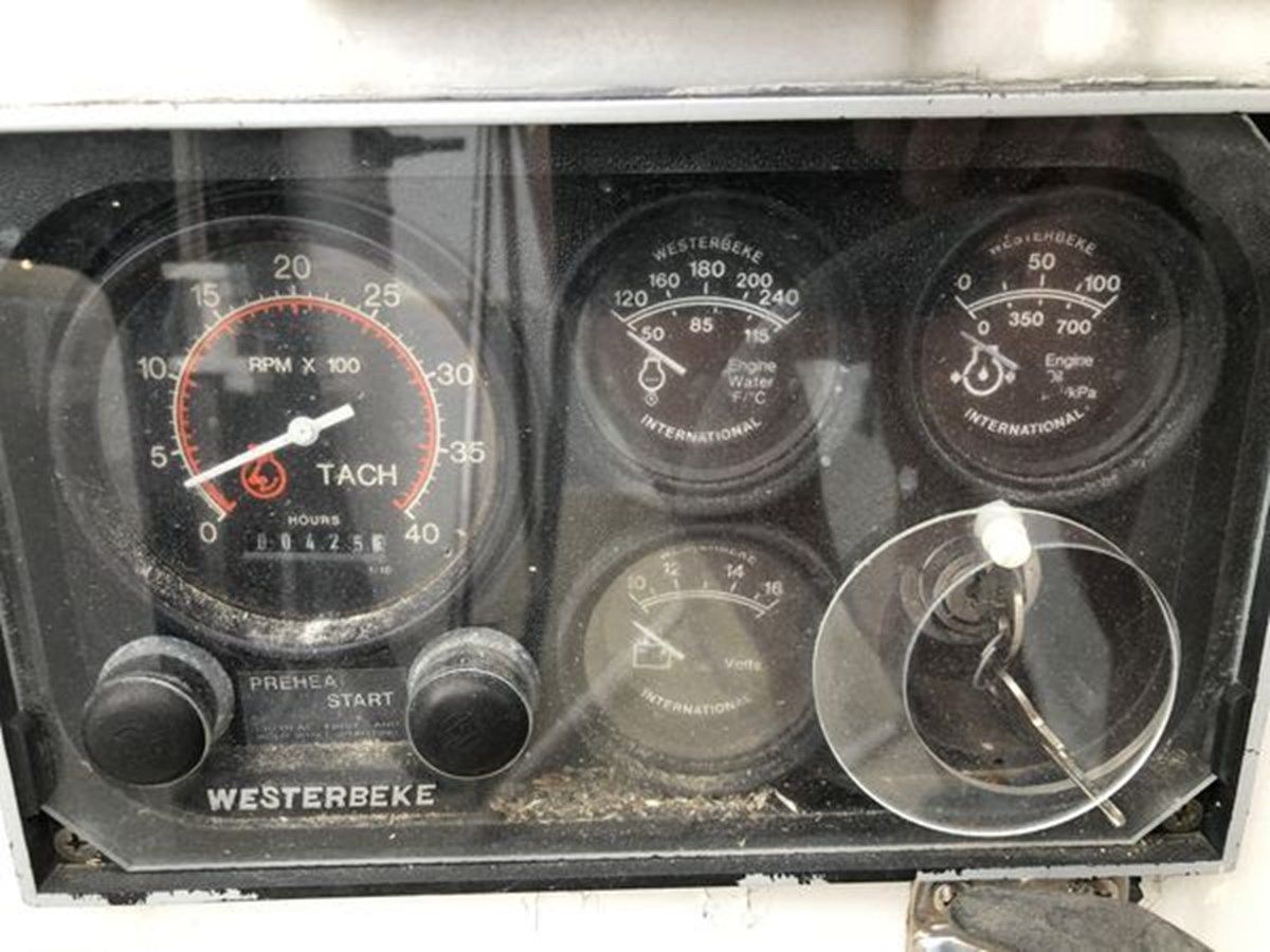 Купить яхту DEFIANT в Shestakov Yacht Sales