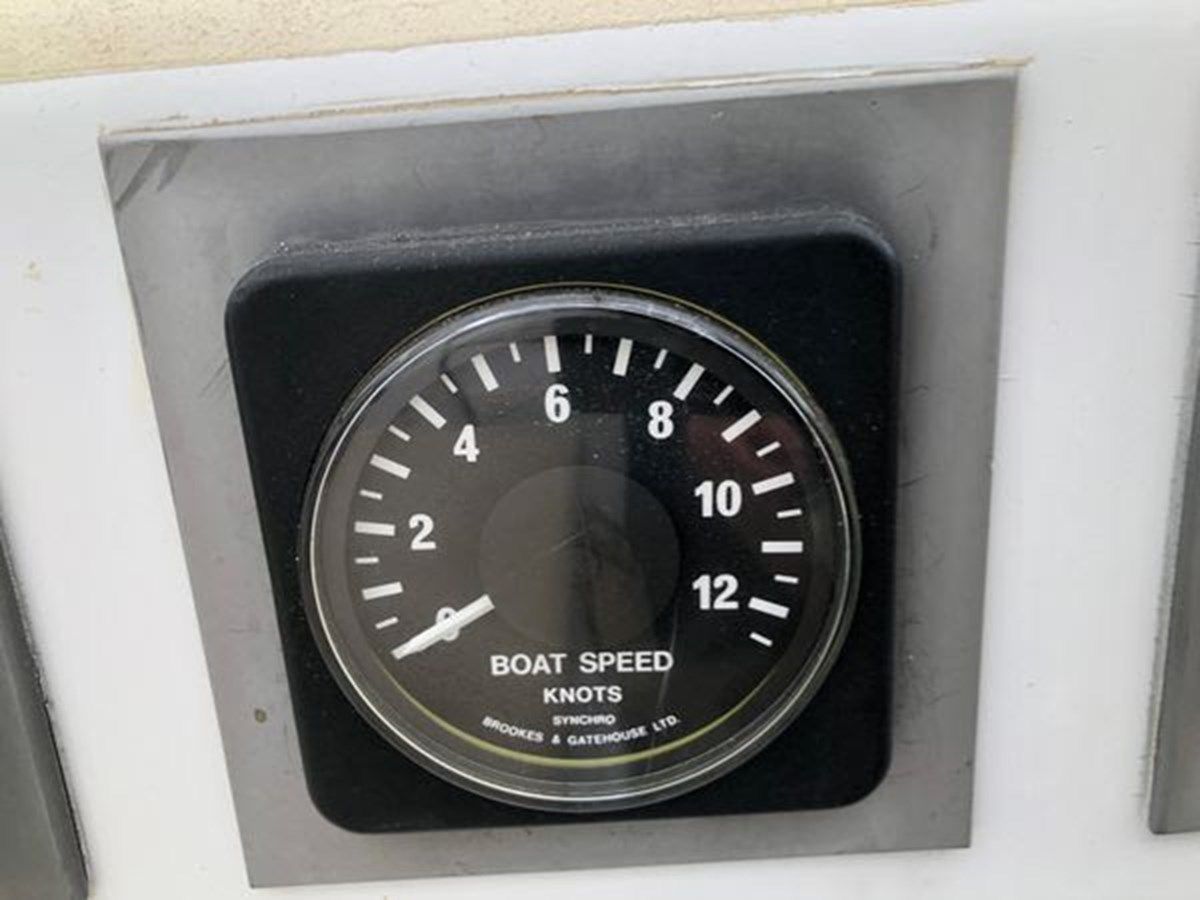 Купить яхту DEFIANT 39 в Shestakov Yacht Sales