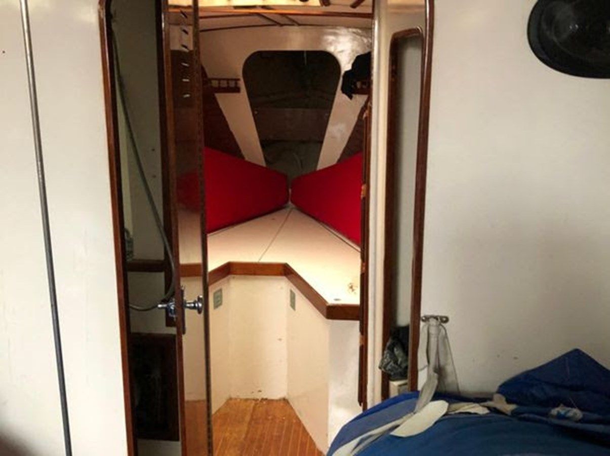 Продажа яхты DEFIANT - PETERSON