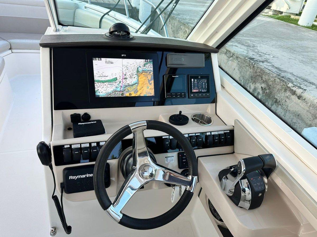 Buy a yacht CASA - 2021 BOSTON WHALER 280 VANTAGE @ CANCUN 280 VANTAGE