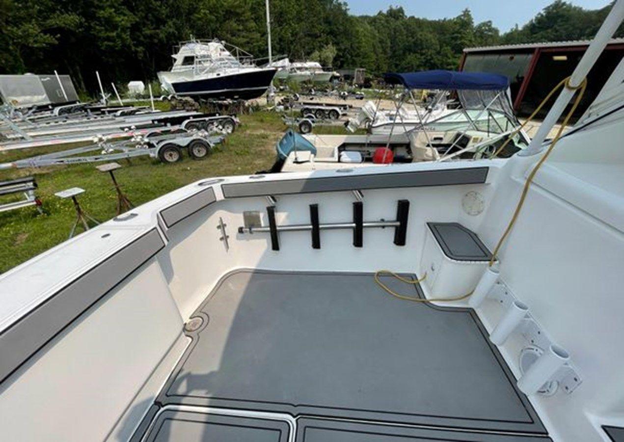 2005 Luhrs Custom 29