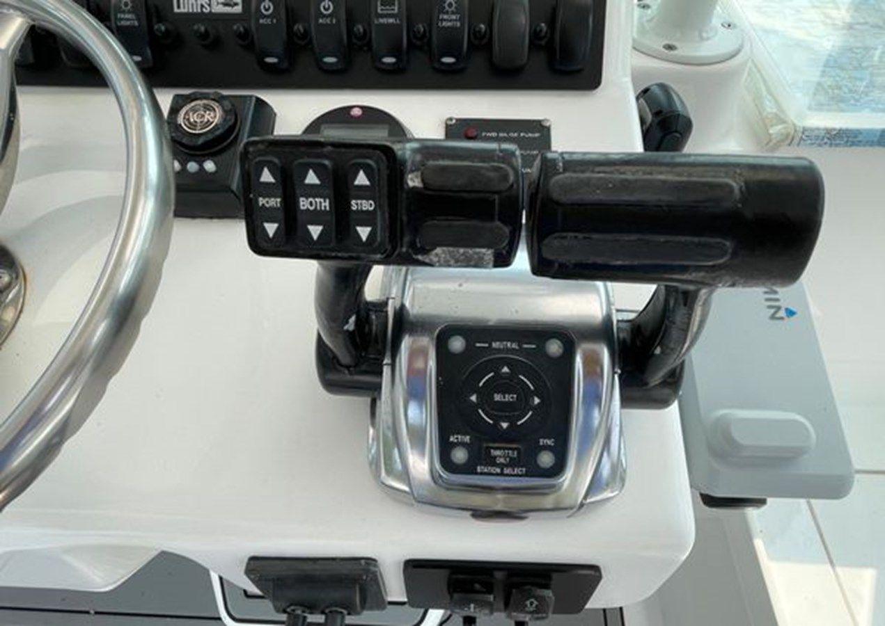 Лучшая цена на 2005 Luhrs Custom 29