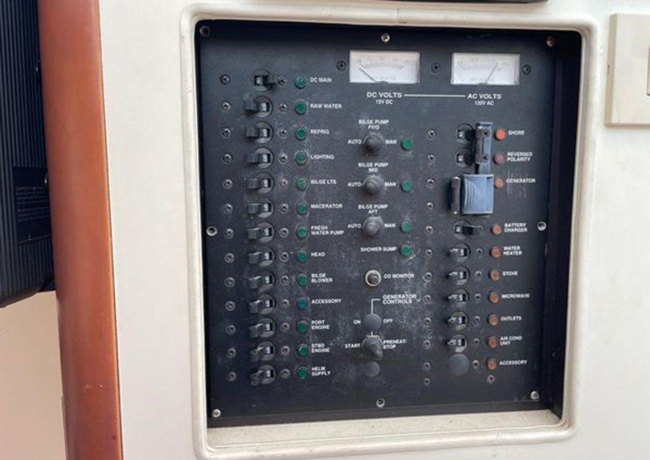 Лучшие предложения покупки яхты 2005 Luhrs Custom 29 30