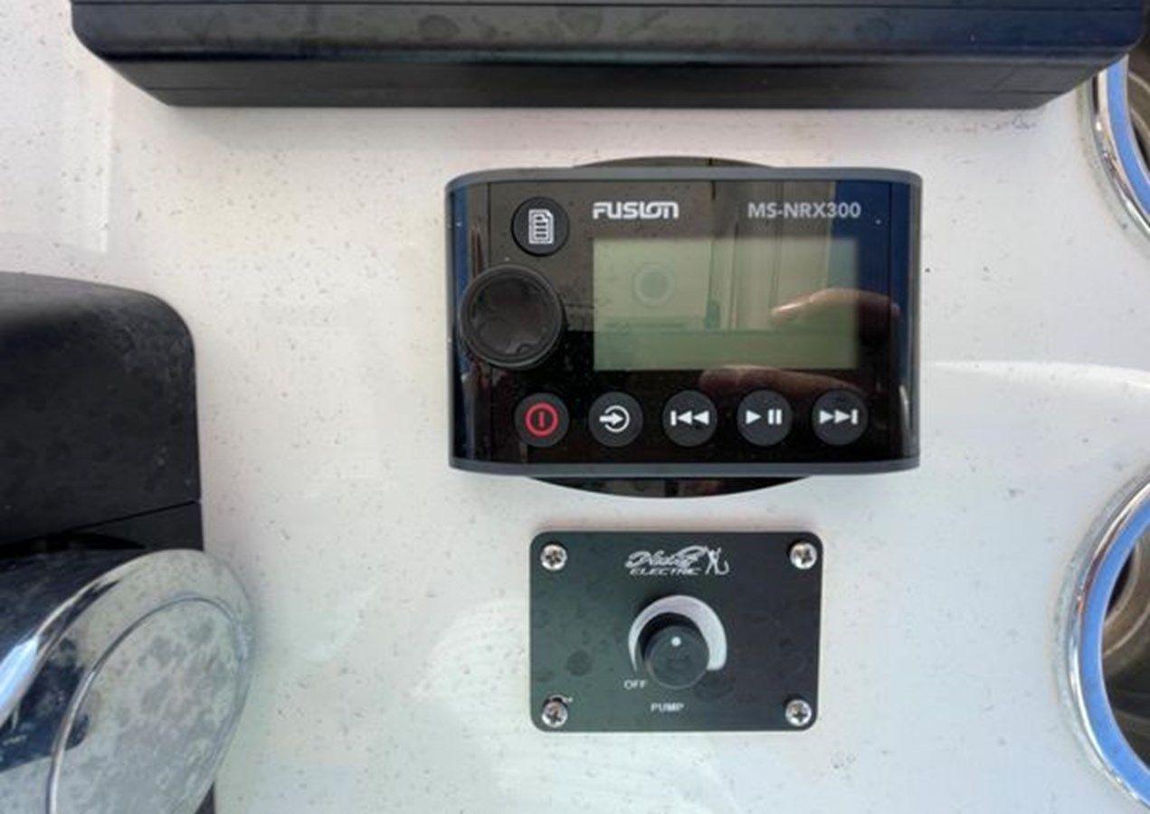 Buy a yacht 2011 Pursuit 280 Center Console - PURSUIT BOATS