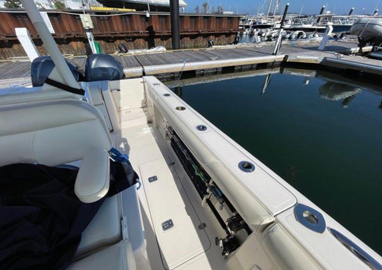 Buy a yacht 2011 Pursuit 280 Center Console
