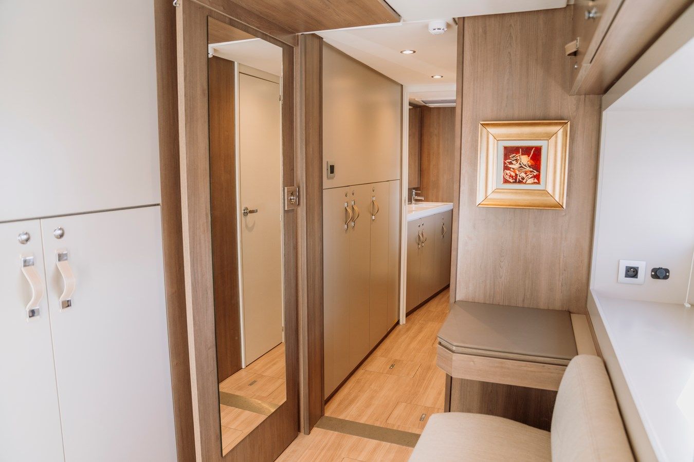 the best price on BALI 4.3 OPEN SPACE BALI 4.6 OPEN SPACE 3 CABIN OWNERS VERSION