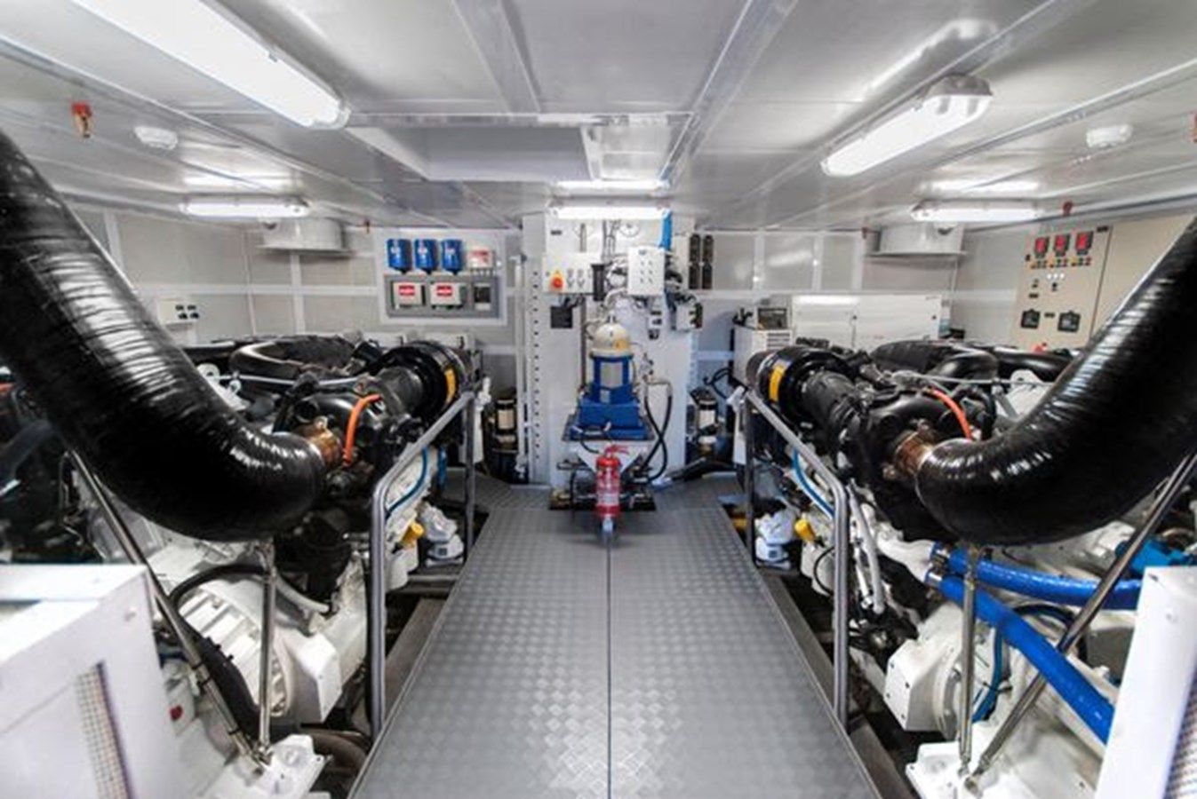 2027 MCP 106 LE - MCP YACHTS