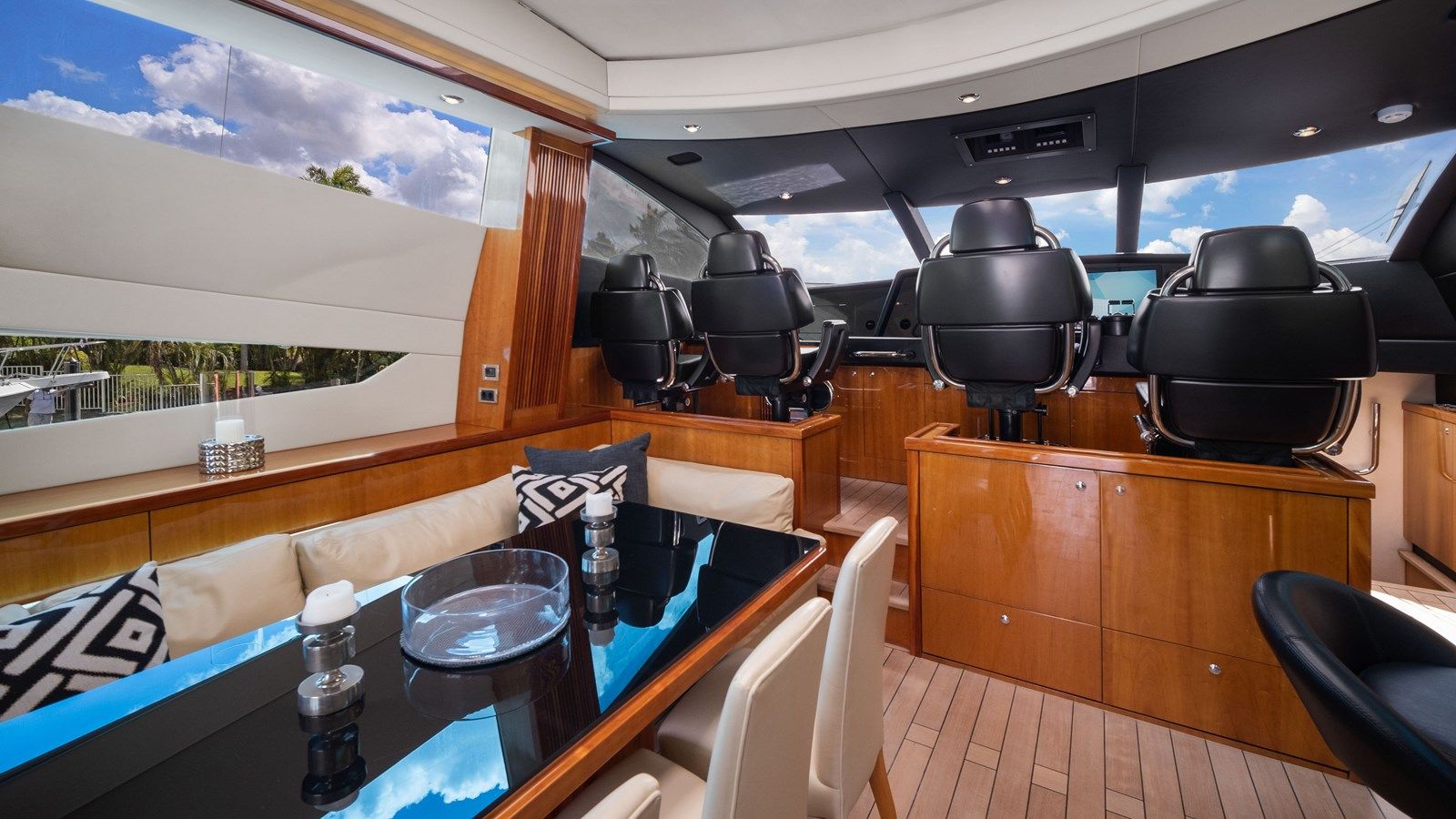 Продажа яхты GBXSK04137L607 - Sunseeker