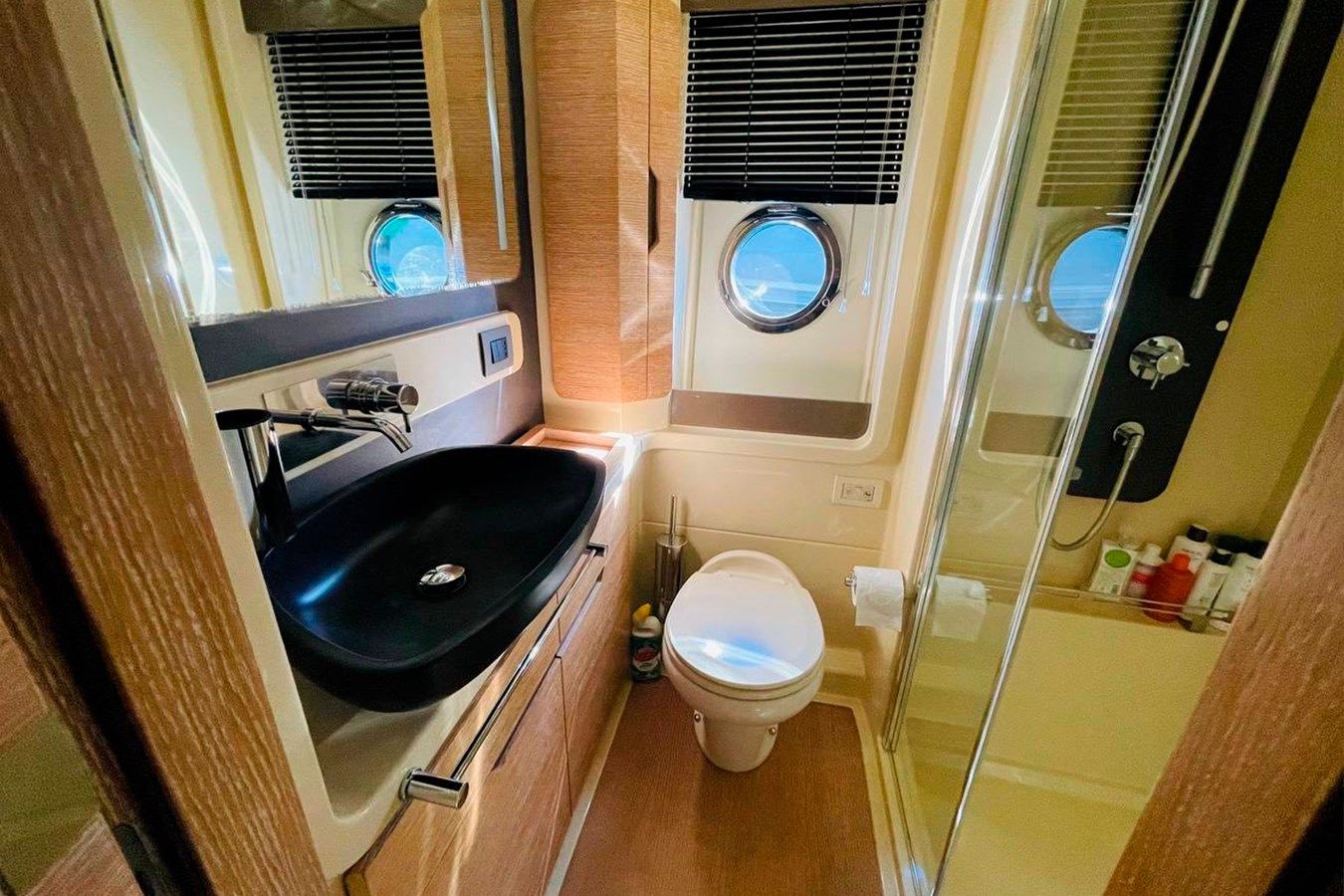 Стоимость яхты Vika - Azimut Yachts