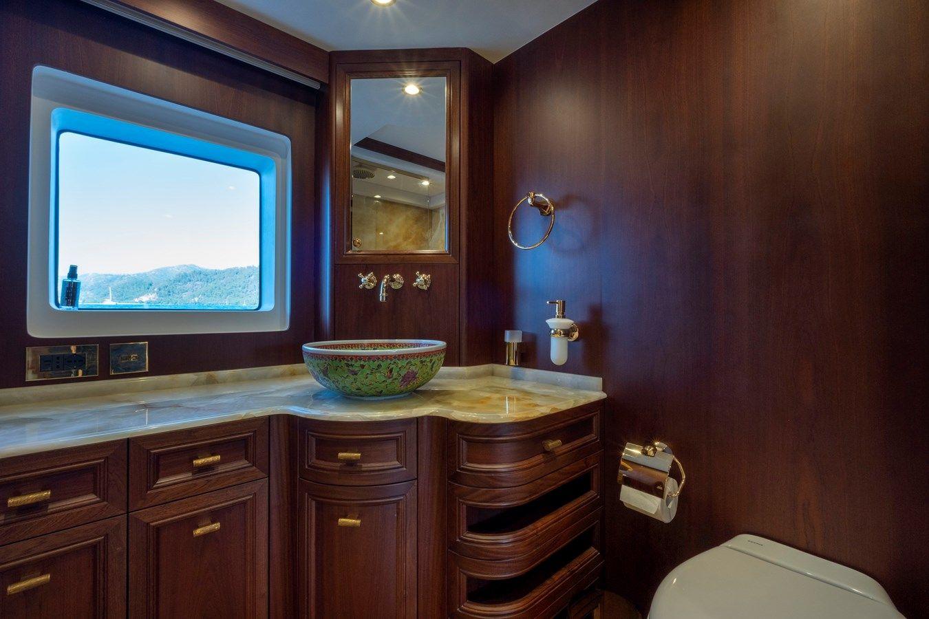 Buy a yacht 85' SEMI DISPLACEMENT TRAWLER 85 Semi Displacement Trawler