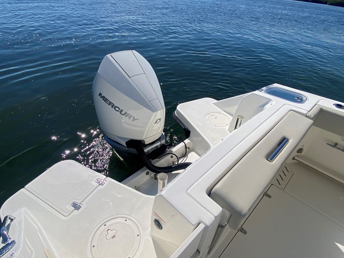 CASA - 2022 Boston Whaler 240 Vantage @ Cancun yacht sale