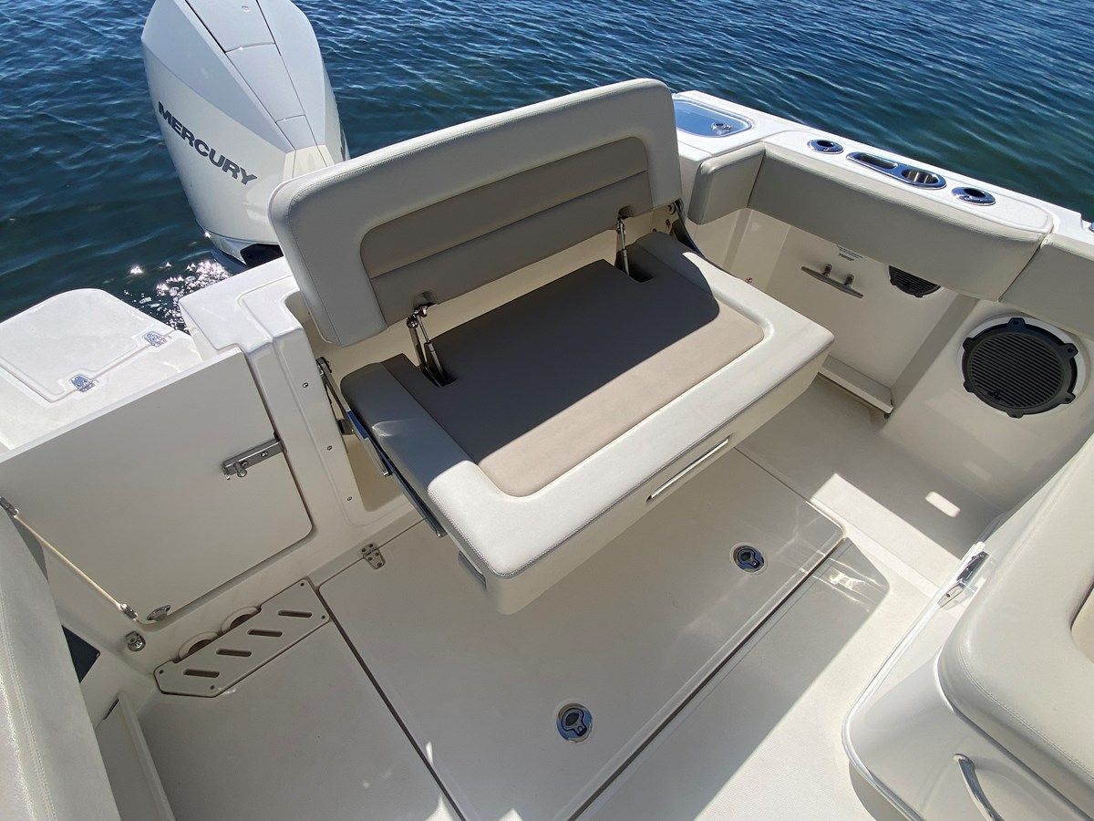 CASA - 2022 Boston Whaler 240 Vantage @ Cancun 240 Vantage price