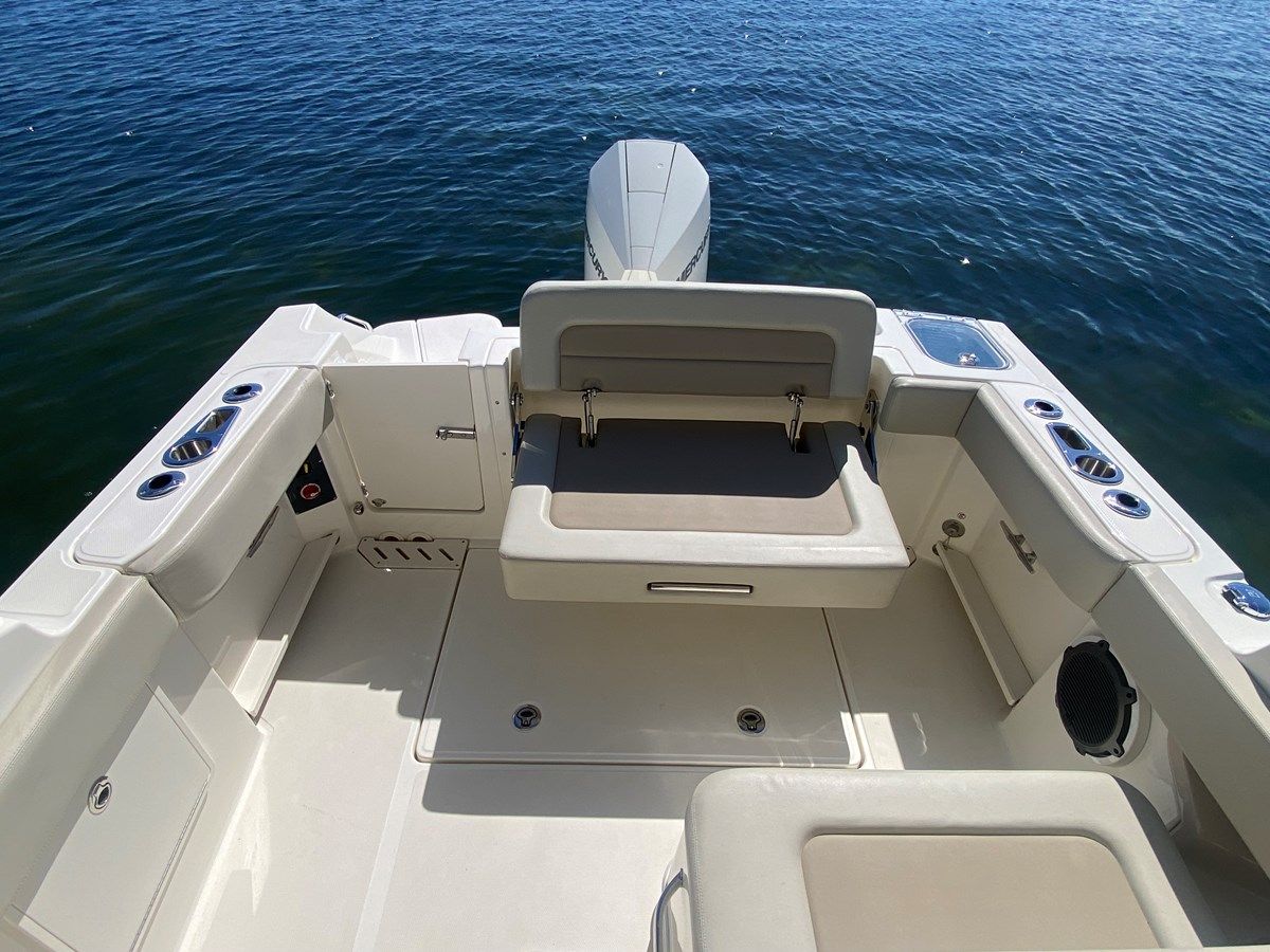 CASA - 2022 Boston Whaler 240 Vantage @ Cancun - Boston Whaler