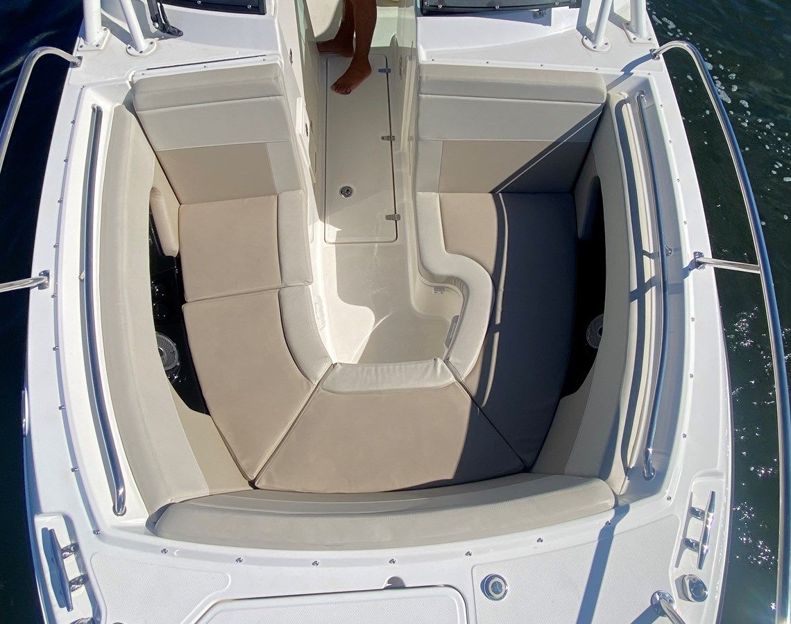 the best price on CASA - 2022 Boston Whaler 240 Vantage @ Cancun 2022