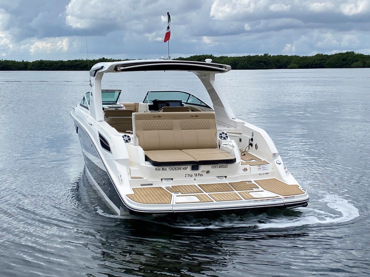 Продажа яхты CASA - 2021 SEA RAY 350 SLX @ CANCUN - SEA RAY