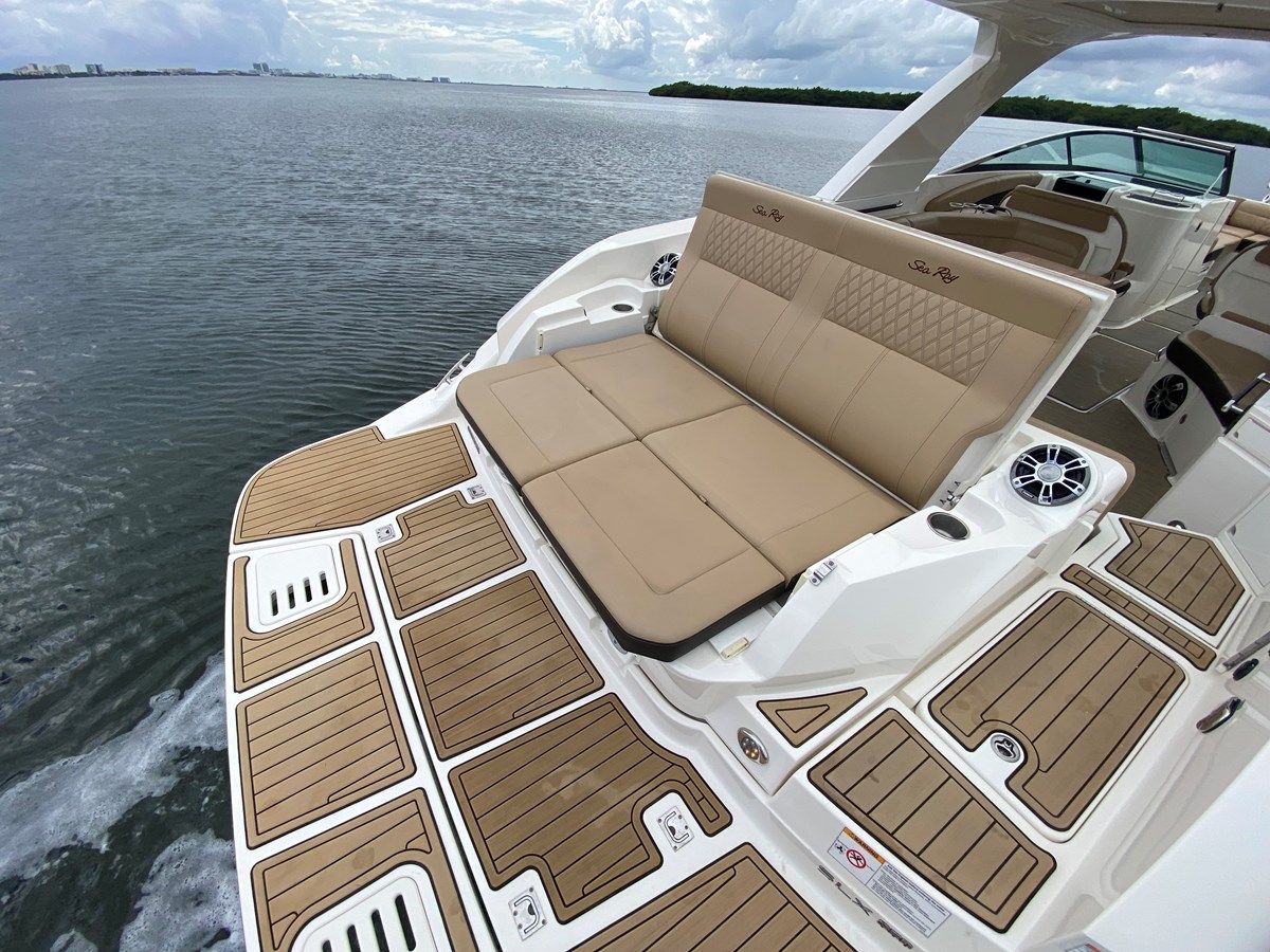 Продажа яхты CASA - 2021 SEA RAY 350 SLX @ CANCUN