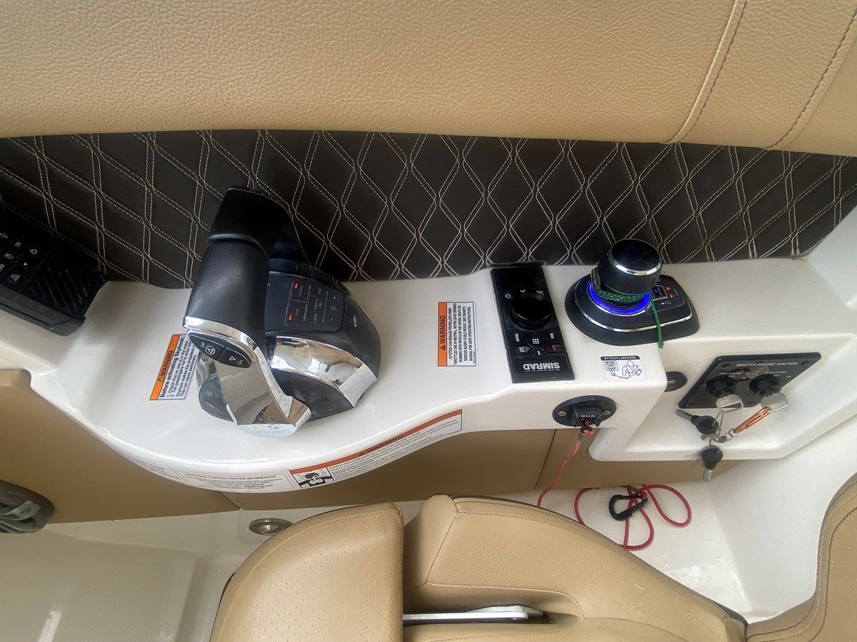 Купить CASA - 2021 SEA RAY 350 SLX @ CANCUN 350 SLX