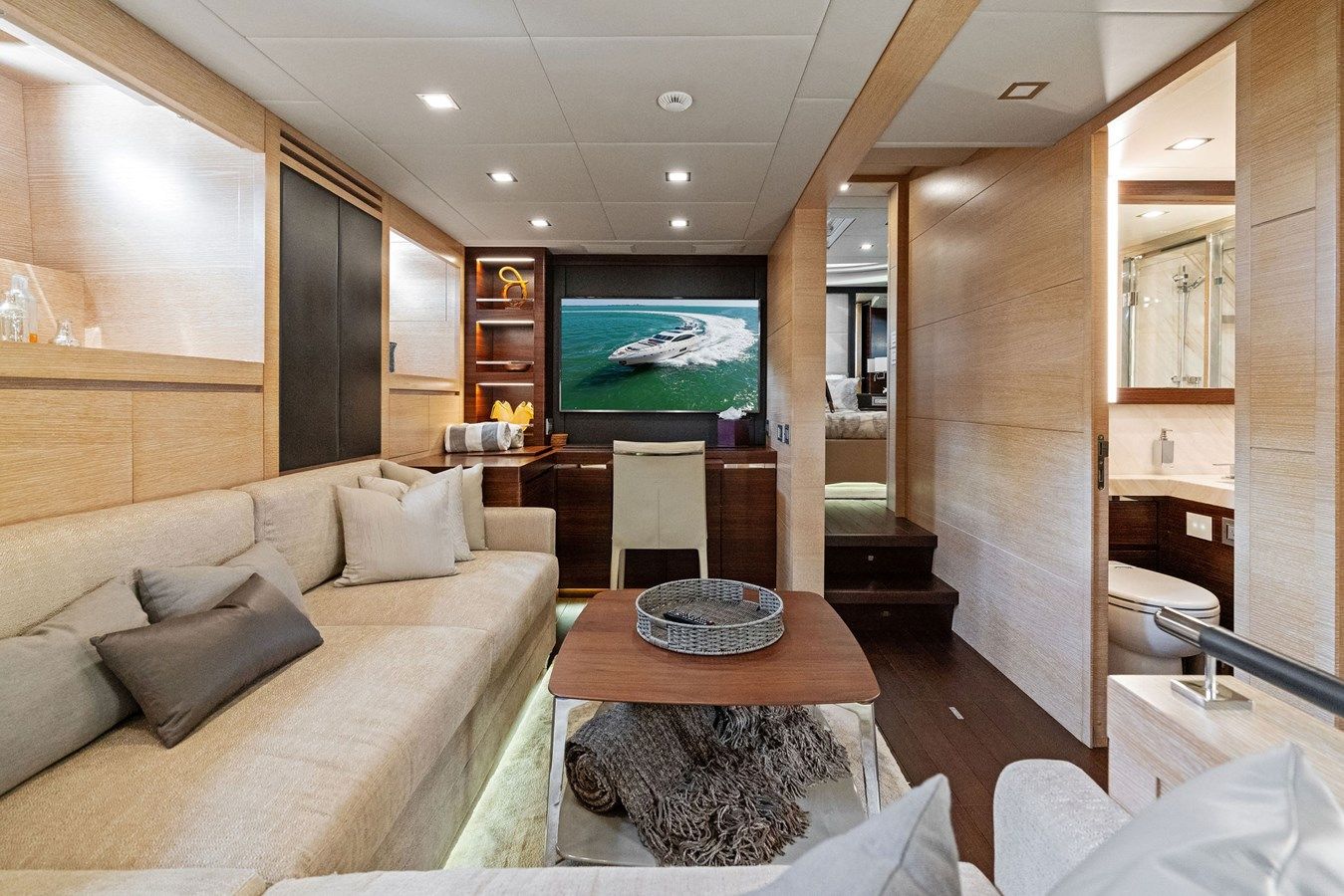 Buy a MINE SET - Mangusta at Shestakov Yacht Sales