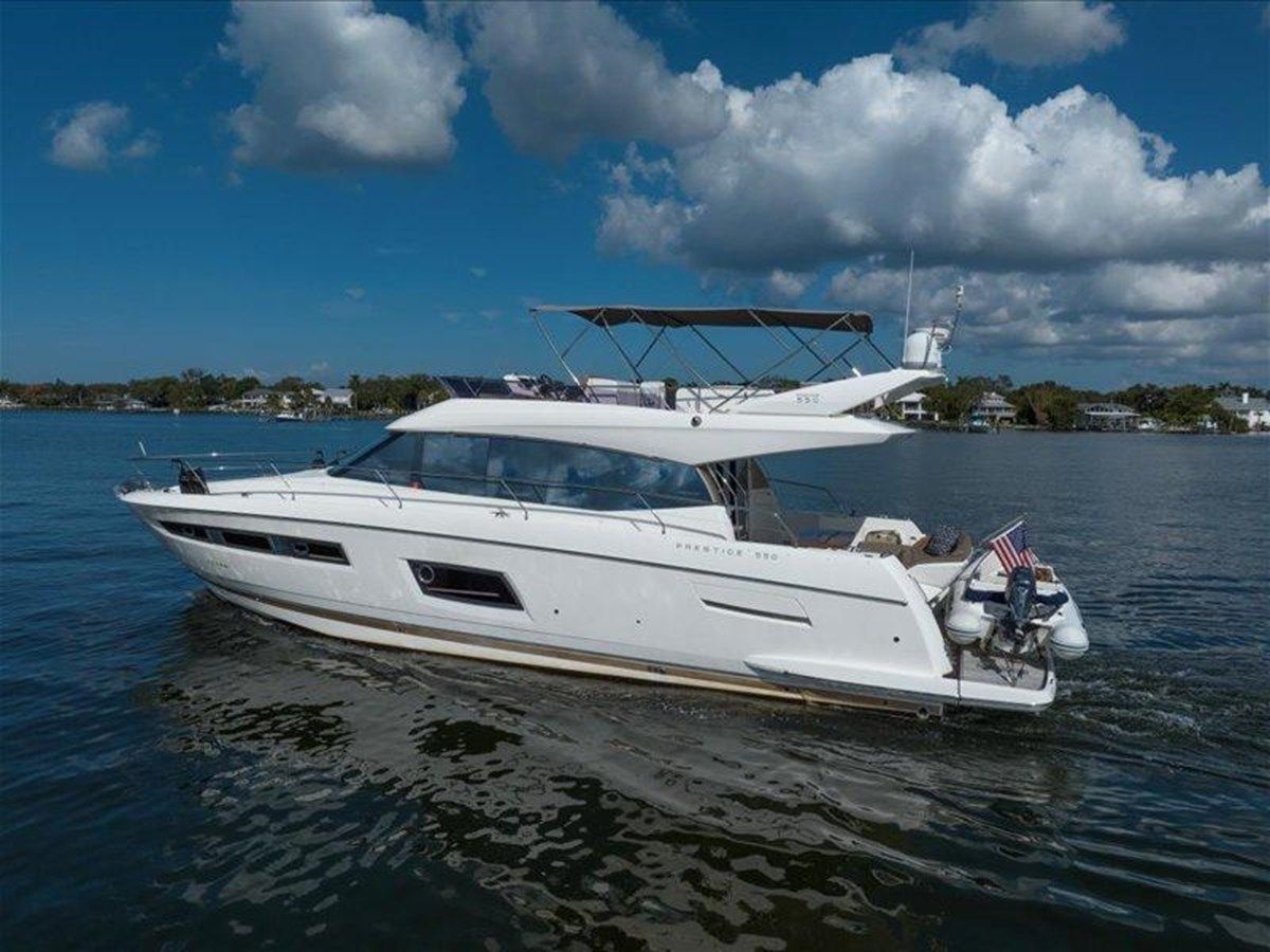 Купить яхту ACLARITY в Shestakov Yacht Sales