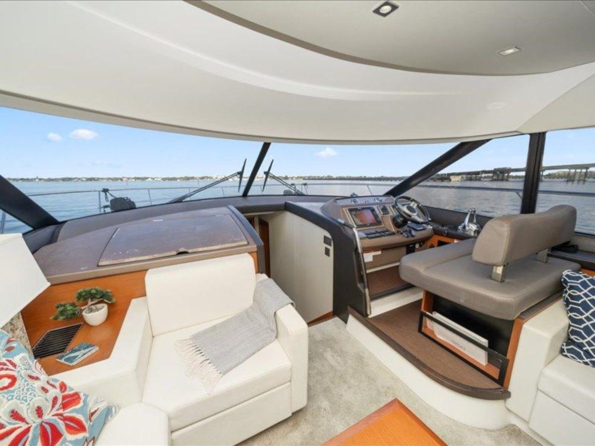 Стоимость яхты ACLARITY 2015