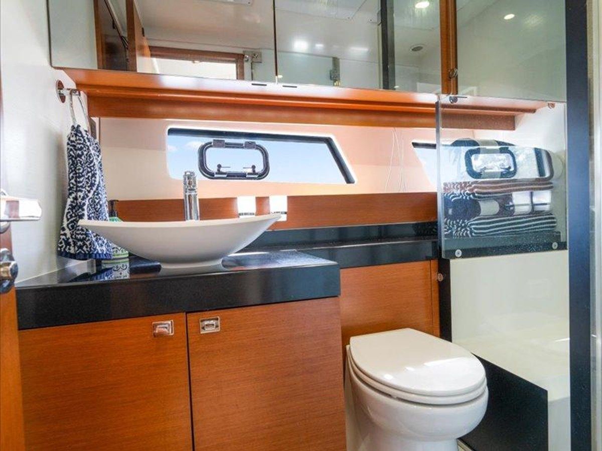 Стоимость яхты ACLARITY - PRESTIGE