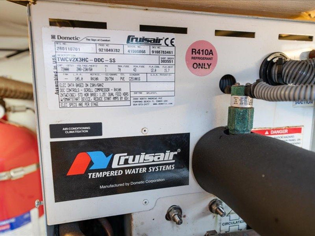 Продажа яхты ACLARITY 550