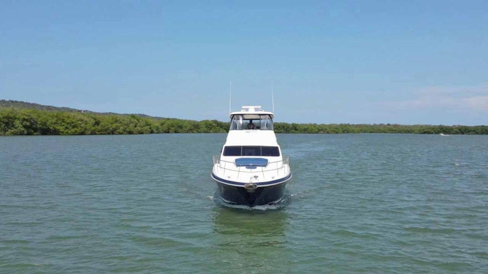 Sedan Bridge yacht sale