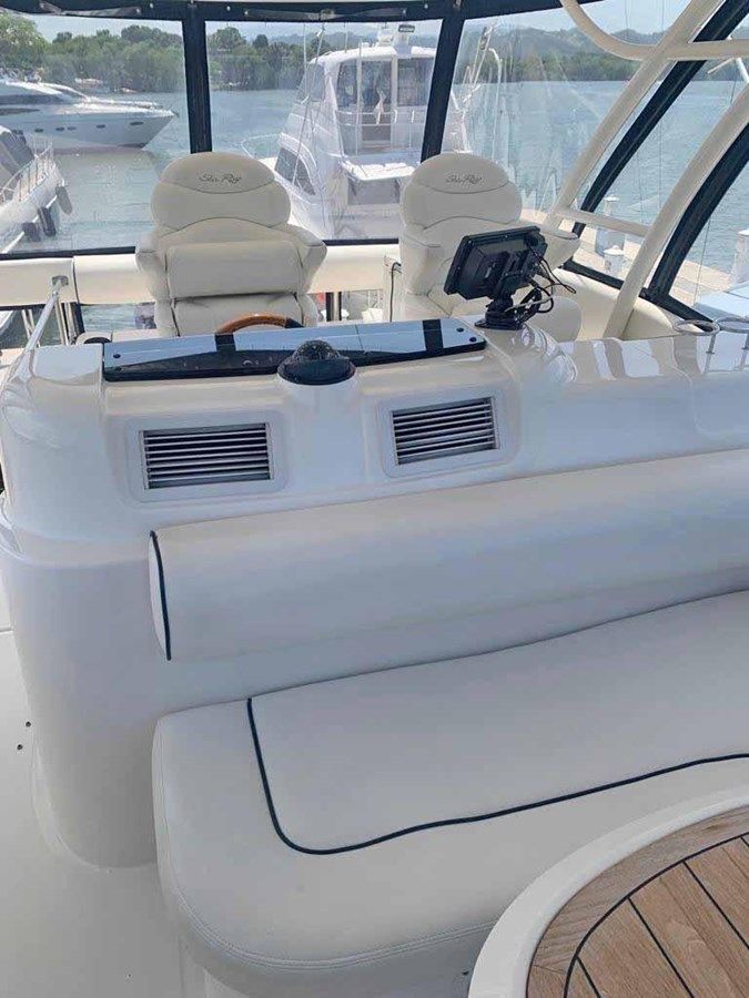 Sedan Bridge - SEA RAY yacht sale