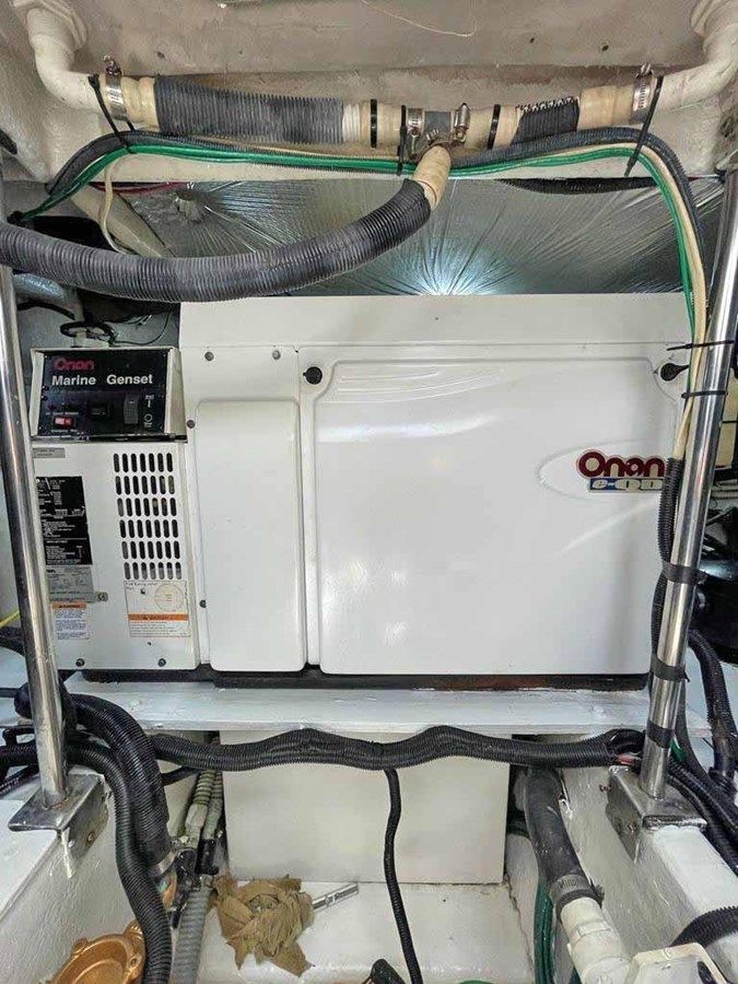 Sedan Bridge 55 yacht sale