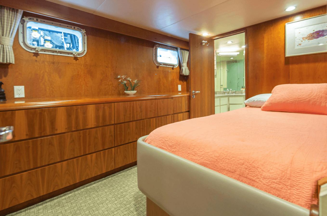 Купить Golden Eagle - Broward Yacht