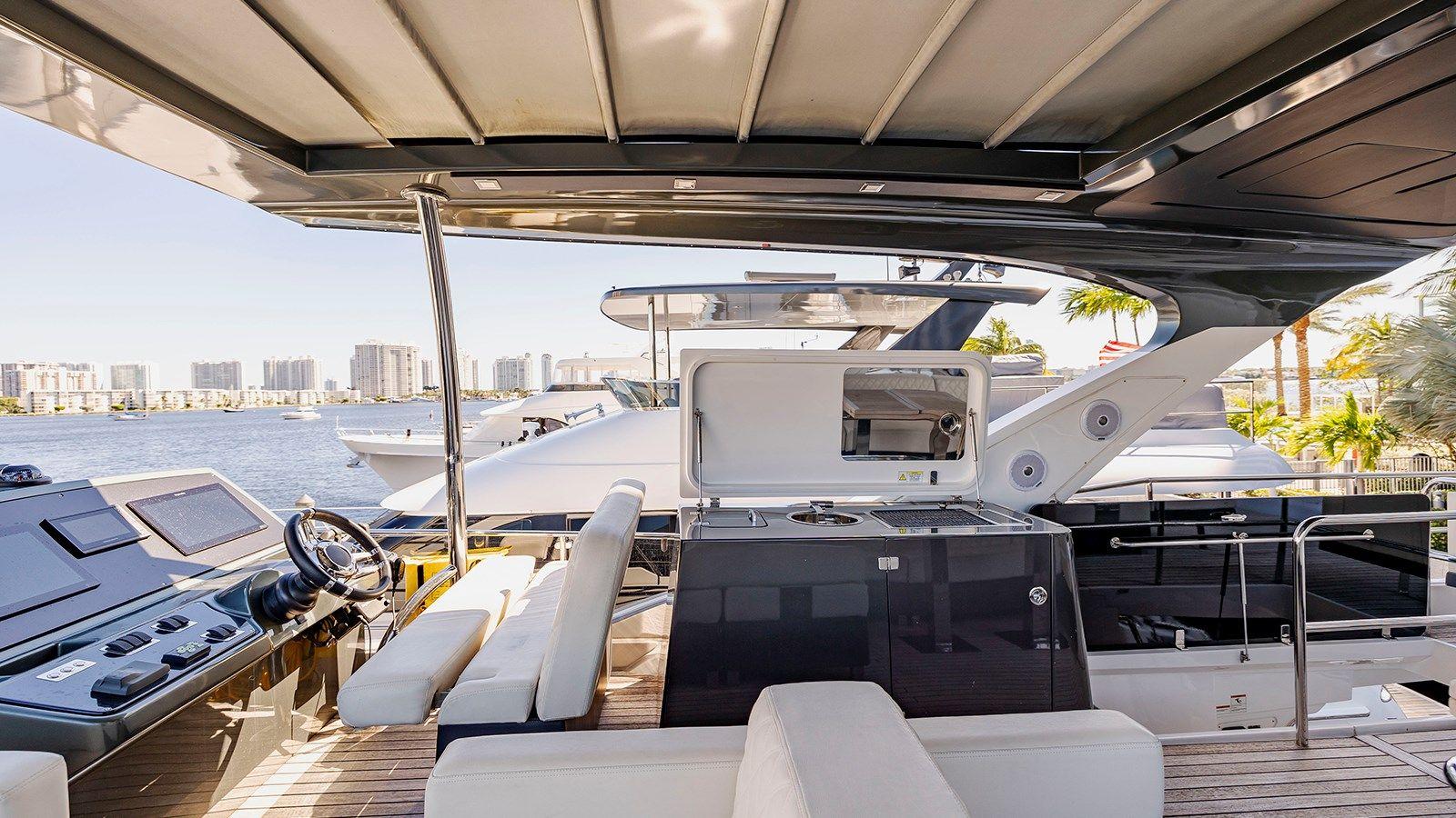 the best price on MON TON 66