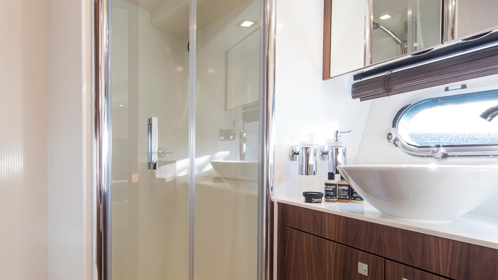 Buy a yacht CARDANO - Sunseeker