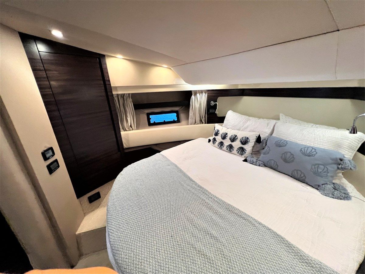 Купить яхту Azimut 40 40 в Shestakov Yacht Sales