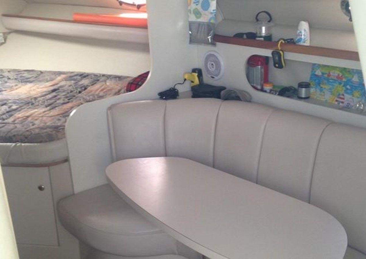 Buy a yacht 1998 Cruisers Yachts 2870 Rogue - Cruisers Yachts