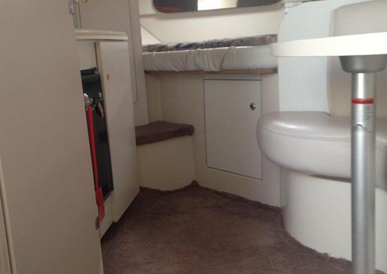 Buy a 1998 Cruisers Yachts 2870 Rogue 1998 at Shestakov Yacht Sales