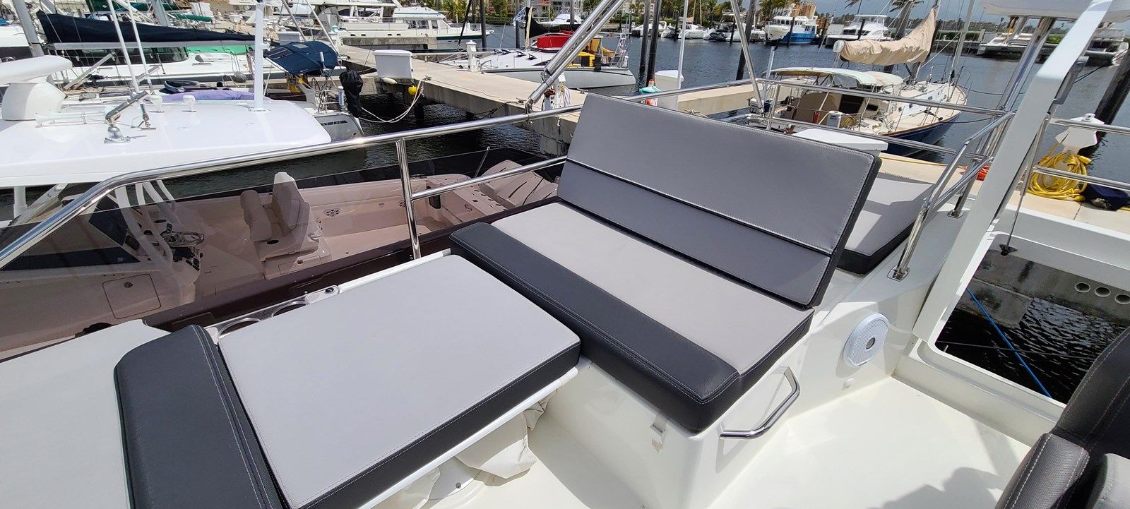 Buy a yacht Due South 2021