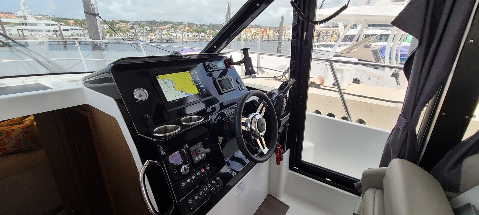 Due South - Jeanneau yacht sale