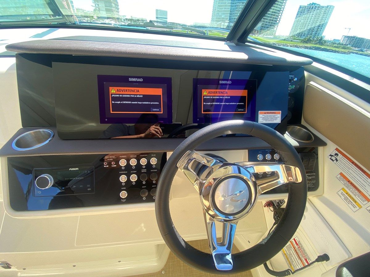 Стоимость яхты 2022 SEA RAY 320 SUNDANCER @ CANCUN - SEA RAY