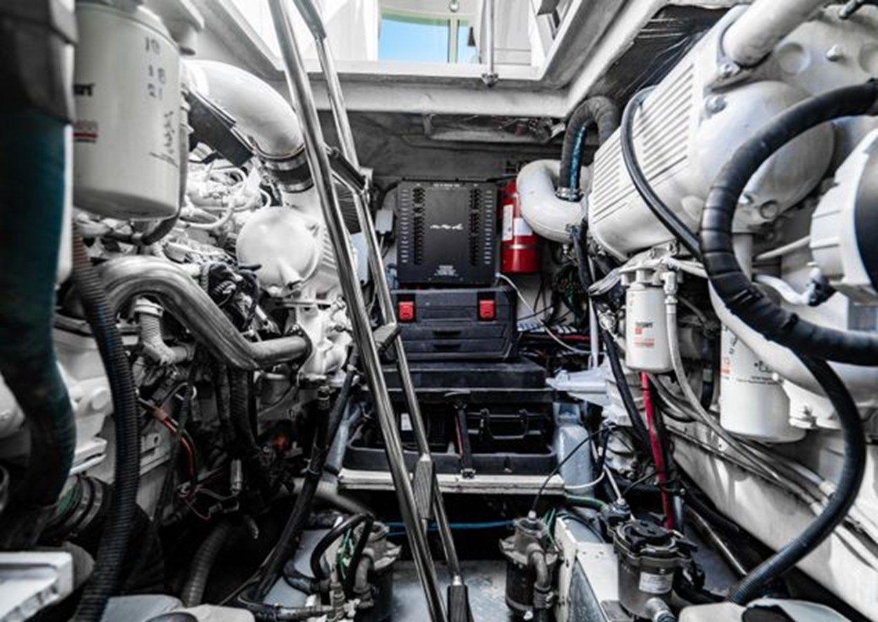 Buy a 2005 Sea Ray 480 Sundancer 2005 at Shestakov Yacht Sales