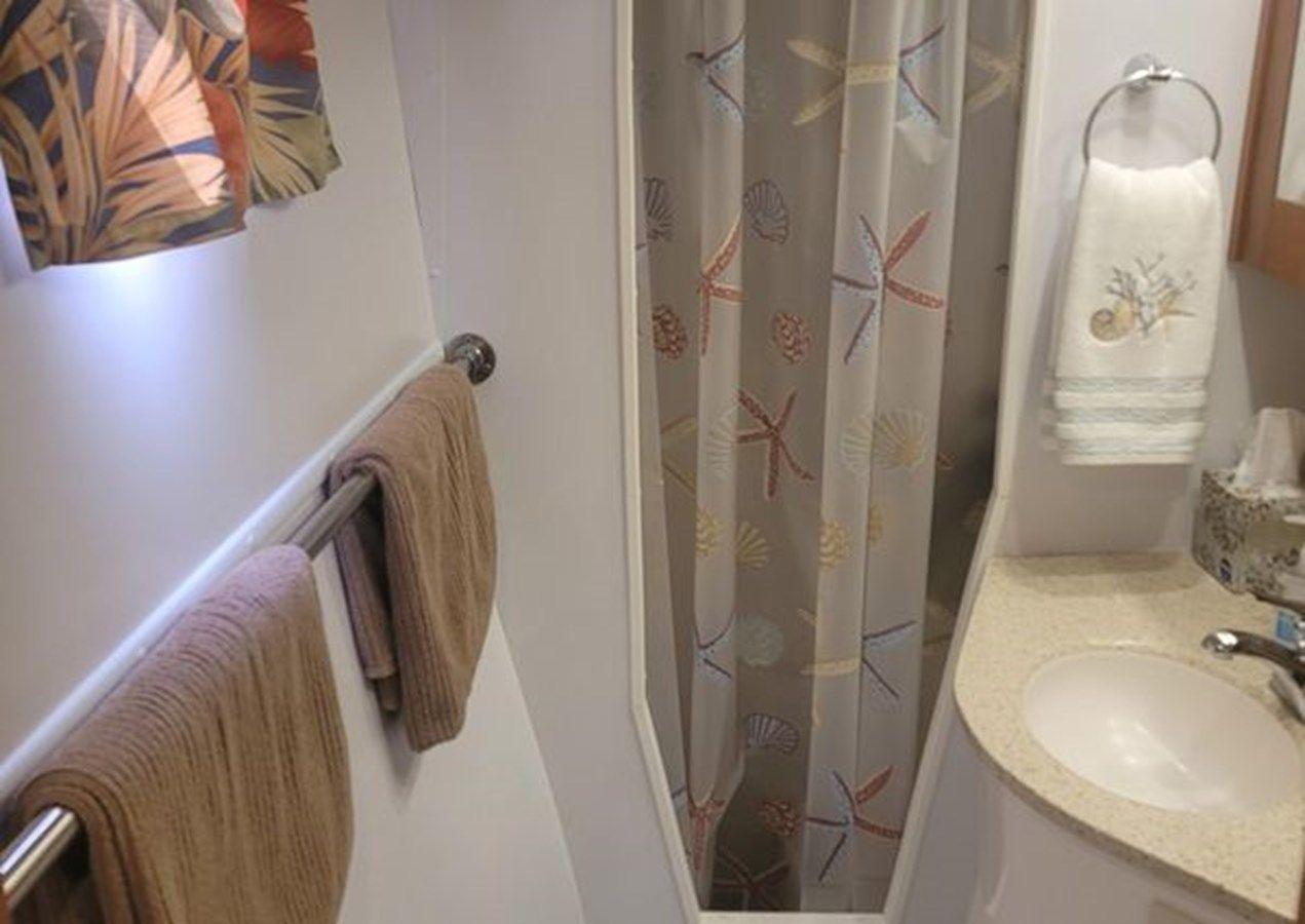 2021 Endeavour Catamaran 440 Hybrid - ENDEAVOUR CATAMARAN INC