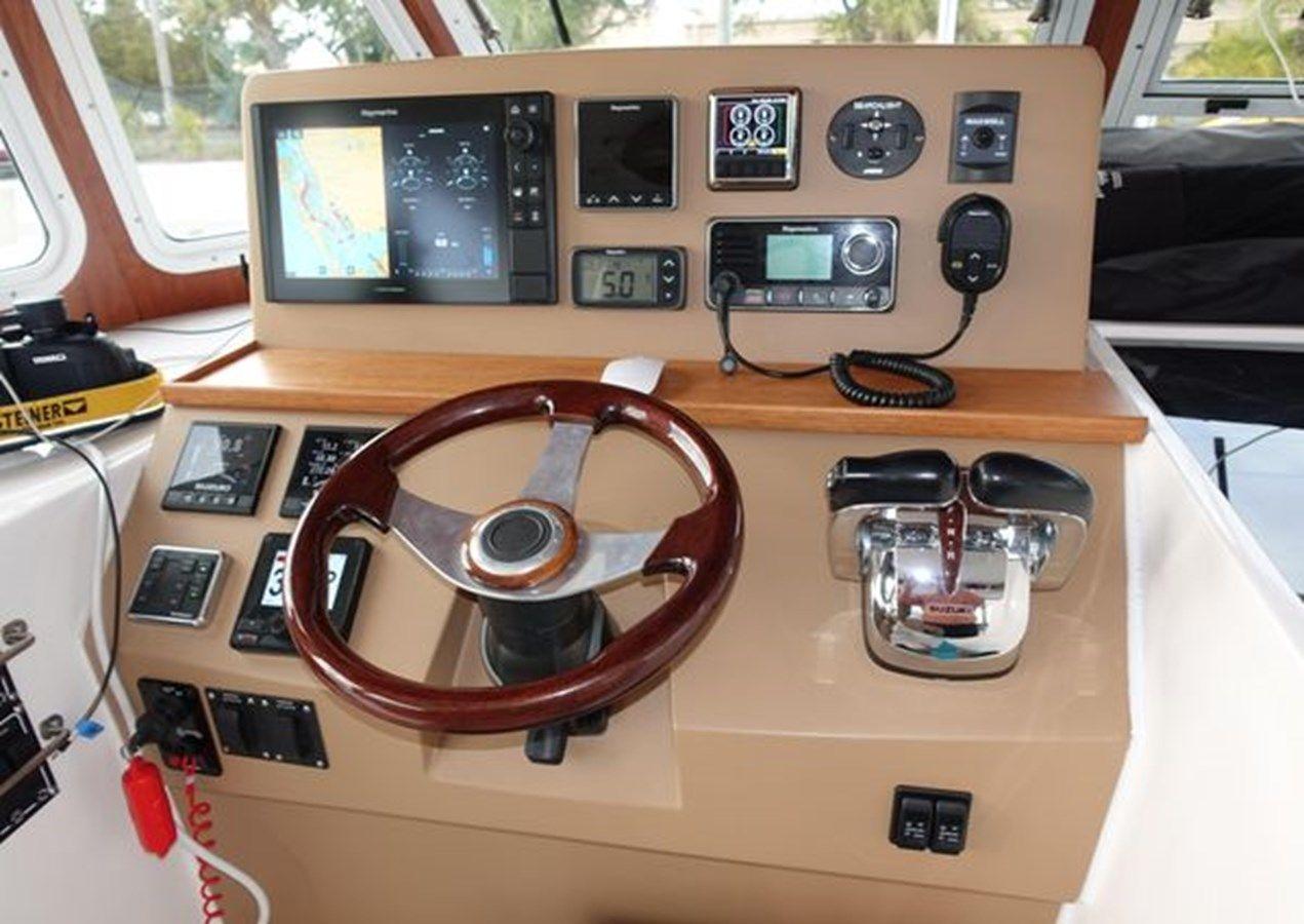 2021 Endeavour Catamaran 440 Hybrid