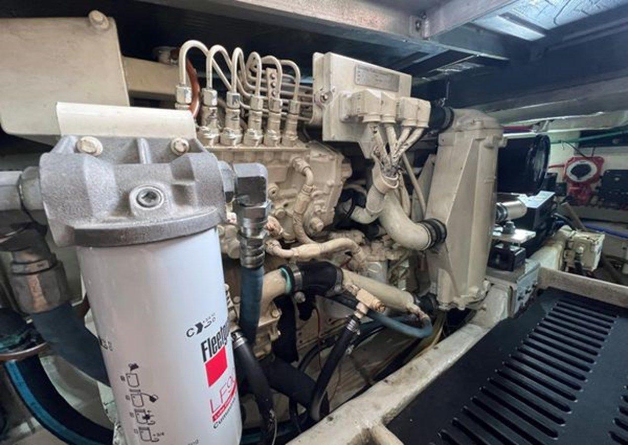 Купить яхту 2003 Luhrs 40 Convertible 40 в Shestakov Yacht Sales