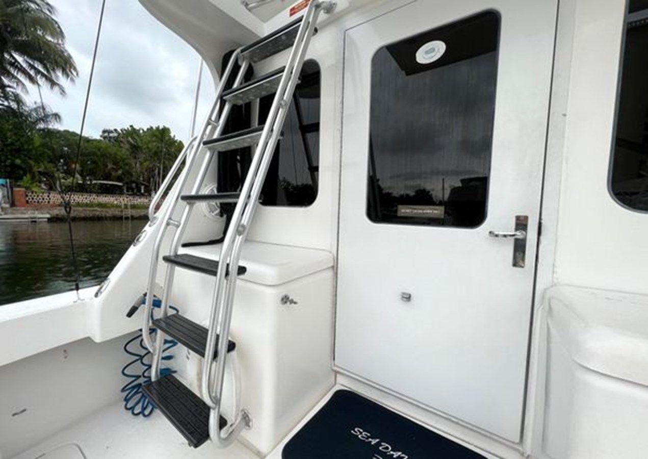 Купить 2003 Luhrs 40 Convertible