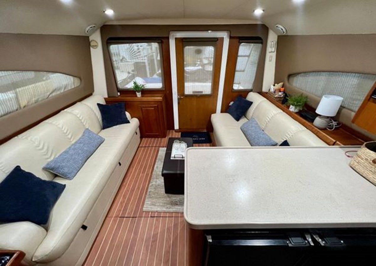 Купить яхту 2003 Luhrs 40 Convertible 40 Convertible в Shestakov Yacht Sales