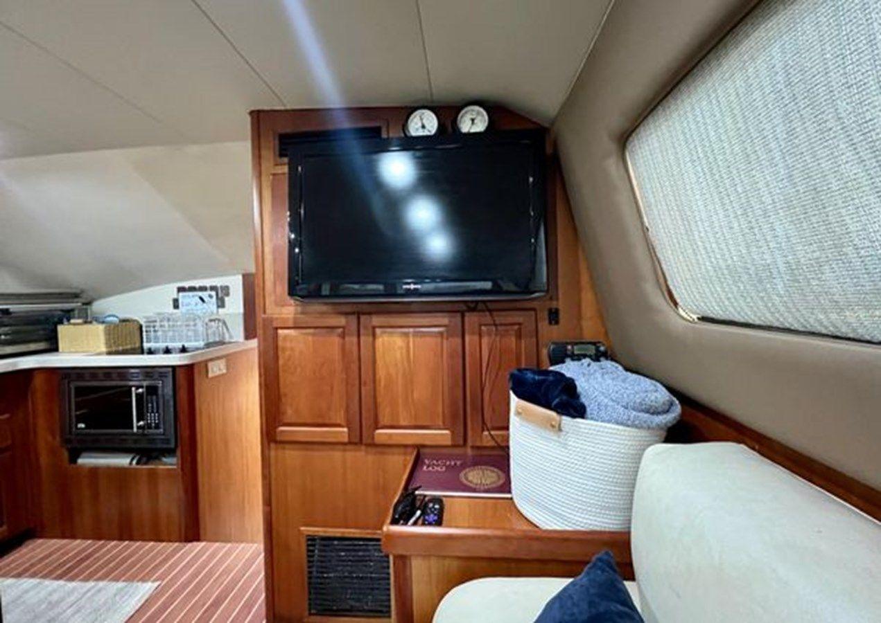 Купить яхту 2003 Luhrs 40 Convertible 2003 в Shestakov Yacht Sales