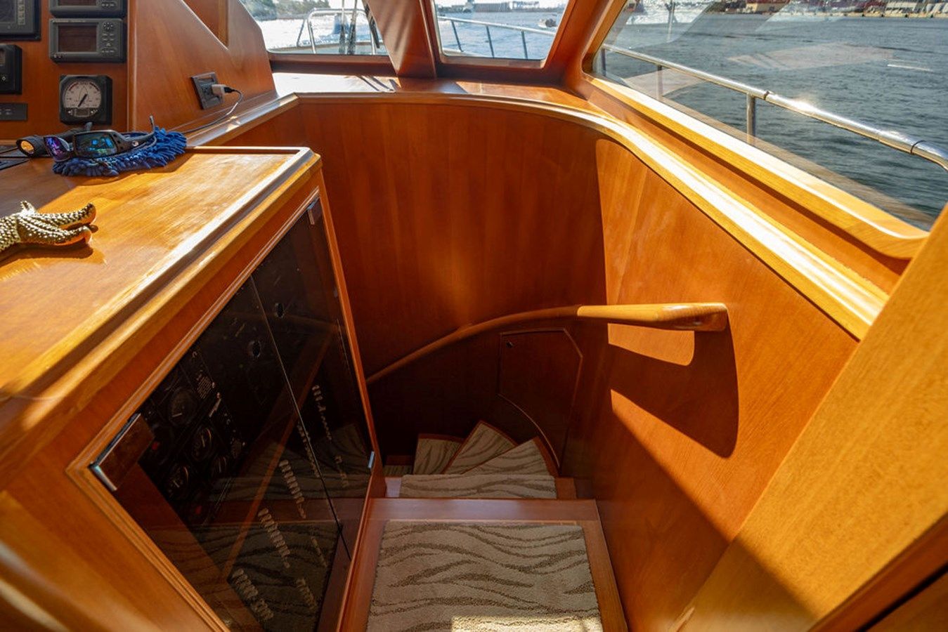 Sunshine - OFFSHORE YACHTS yacht sale