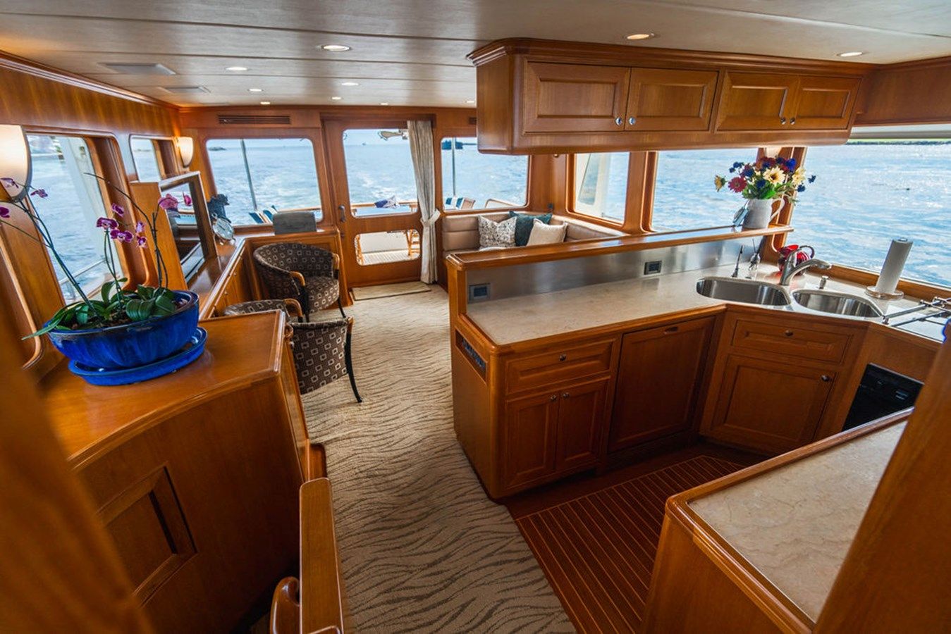 Buy a yacht Sunshine